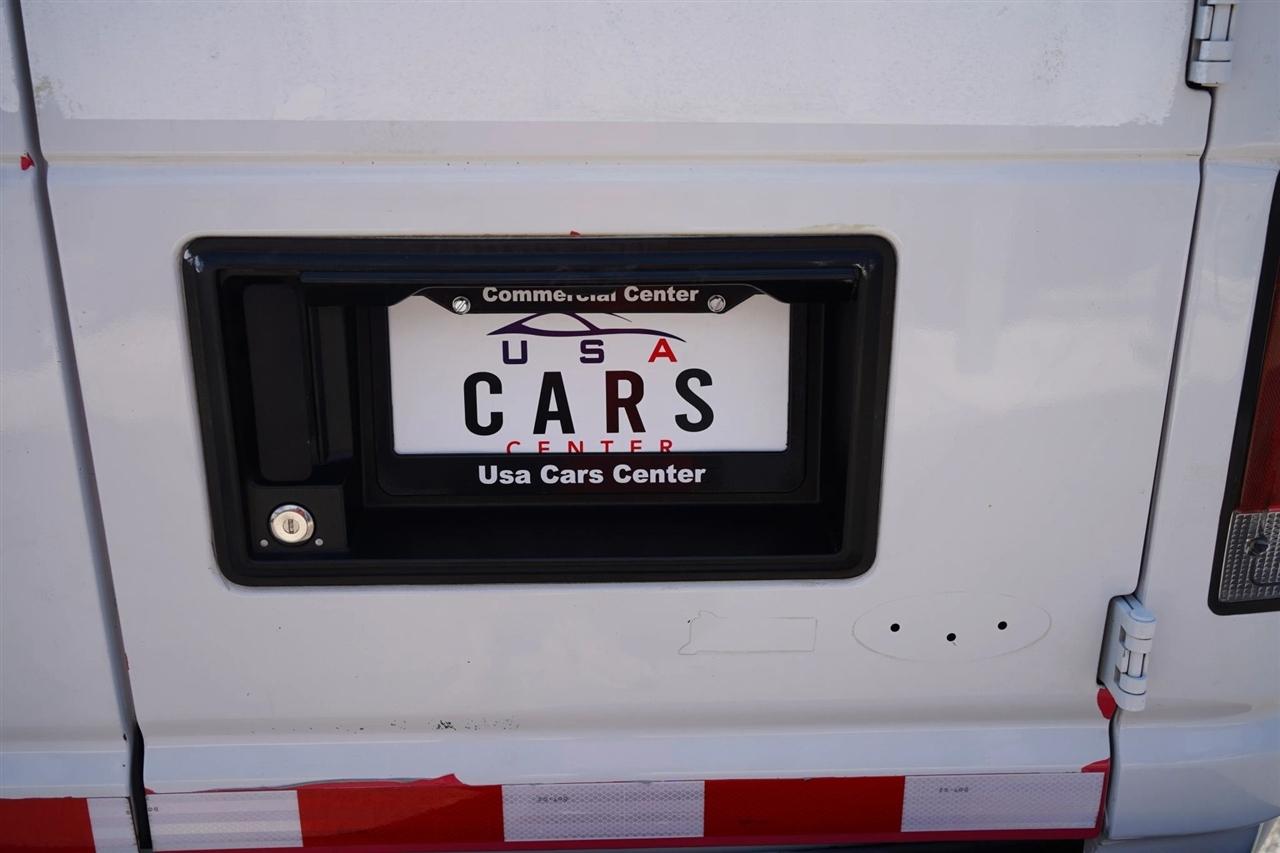 Ford Econoline E-250 2011