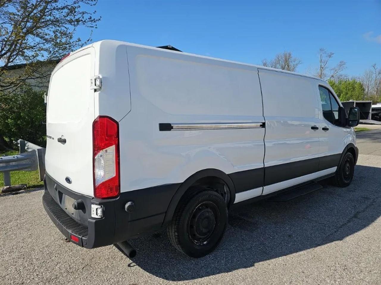 Ford Transit 350 Van Low Roof Sliding Pass. 130-in. WB 2020