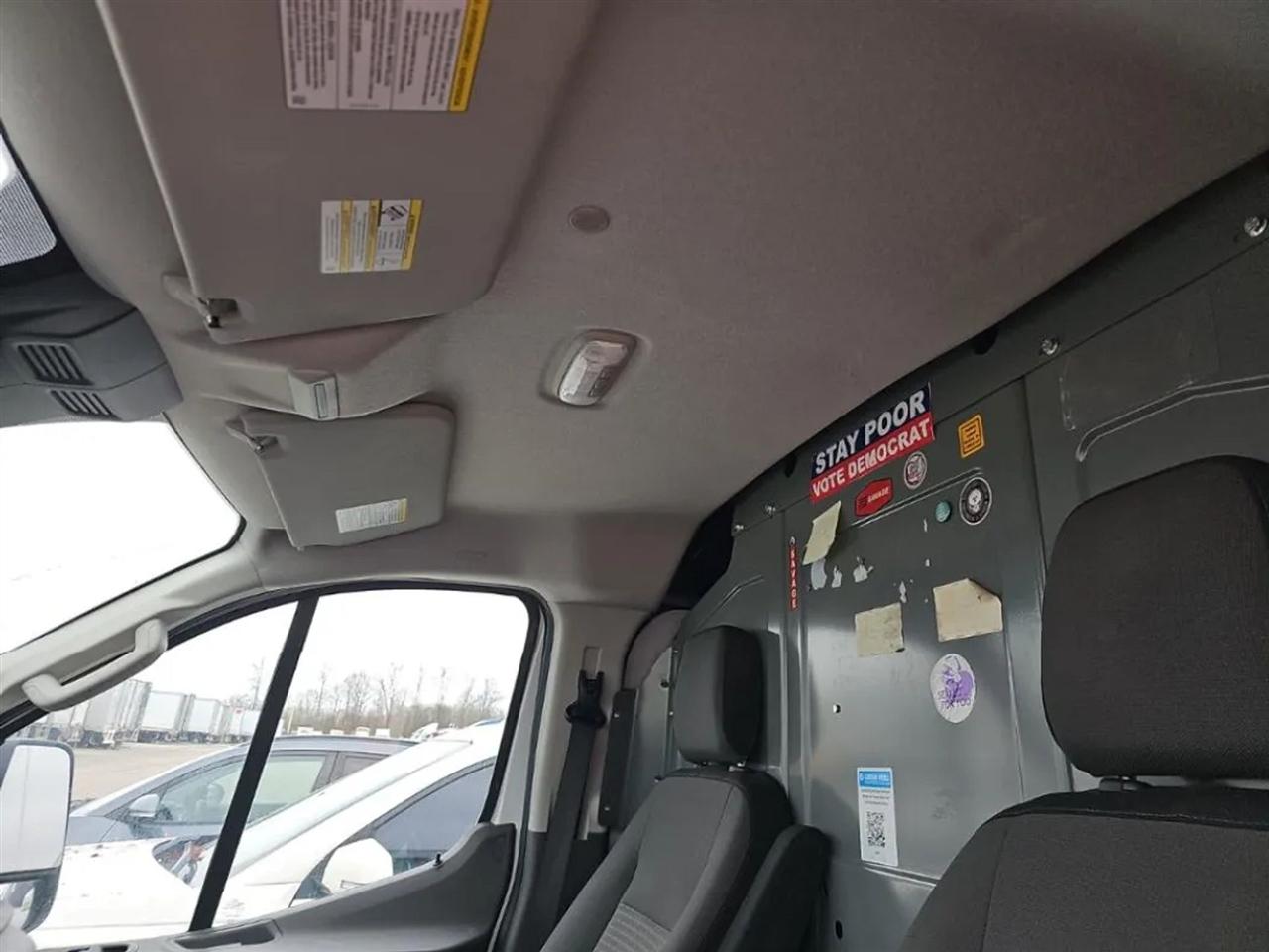 Ford Transit 350 Van Low Roof Sliding Pass. 130-in. WB 2020