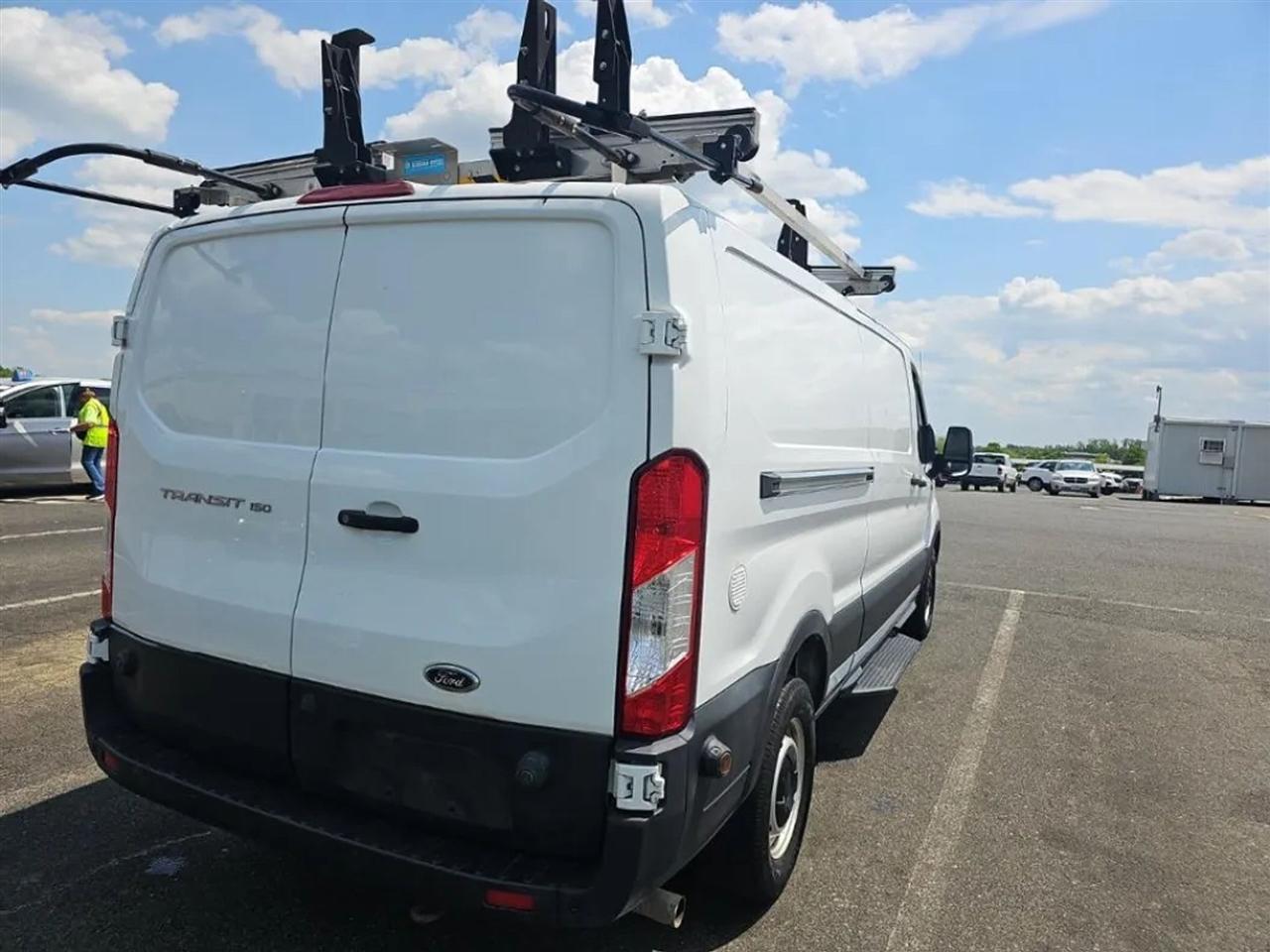Ford Transit 150 Van Low Roof w/Sliding Pass. 130-in. WB 2020