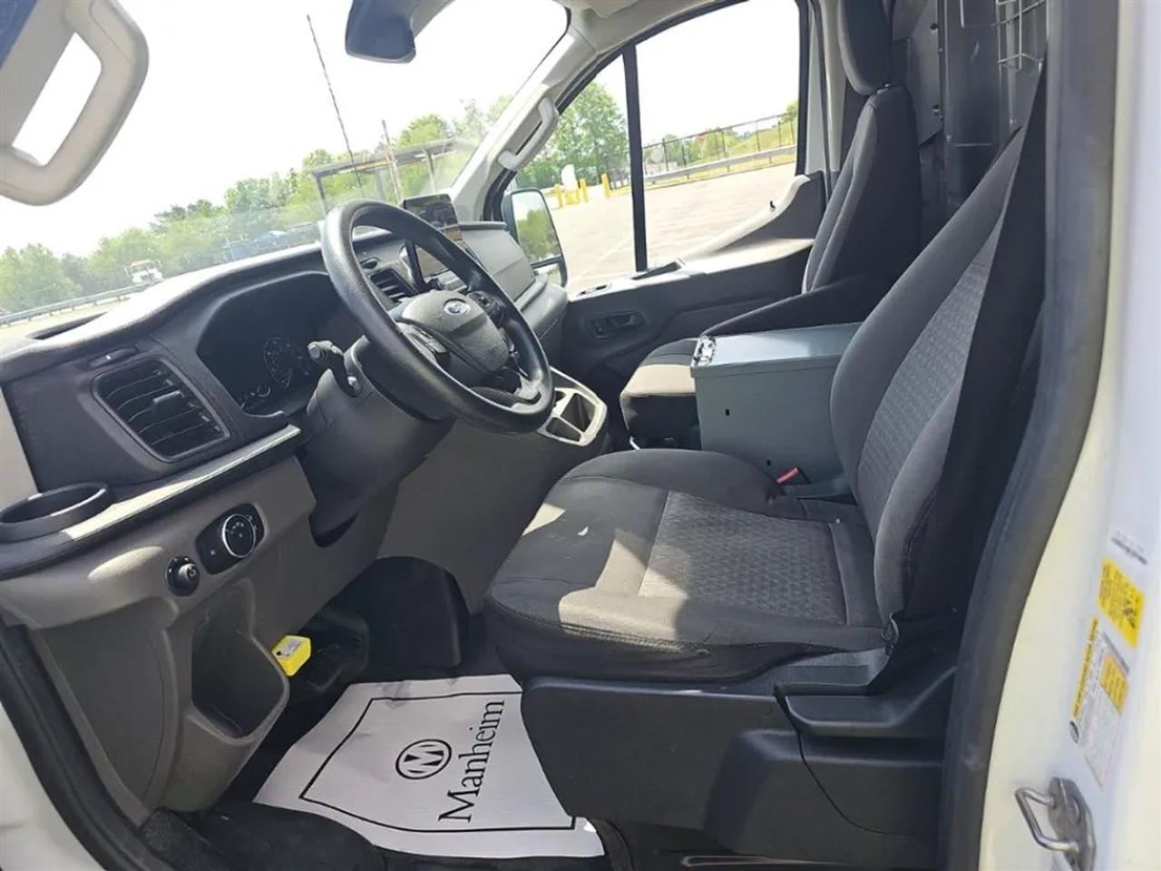 Ford Transit 150 Van Low Roof w/Sliding Pass. 130-in. WB 2020