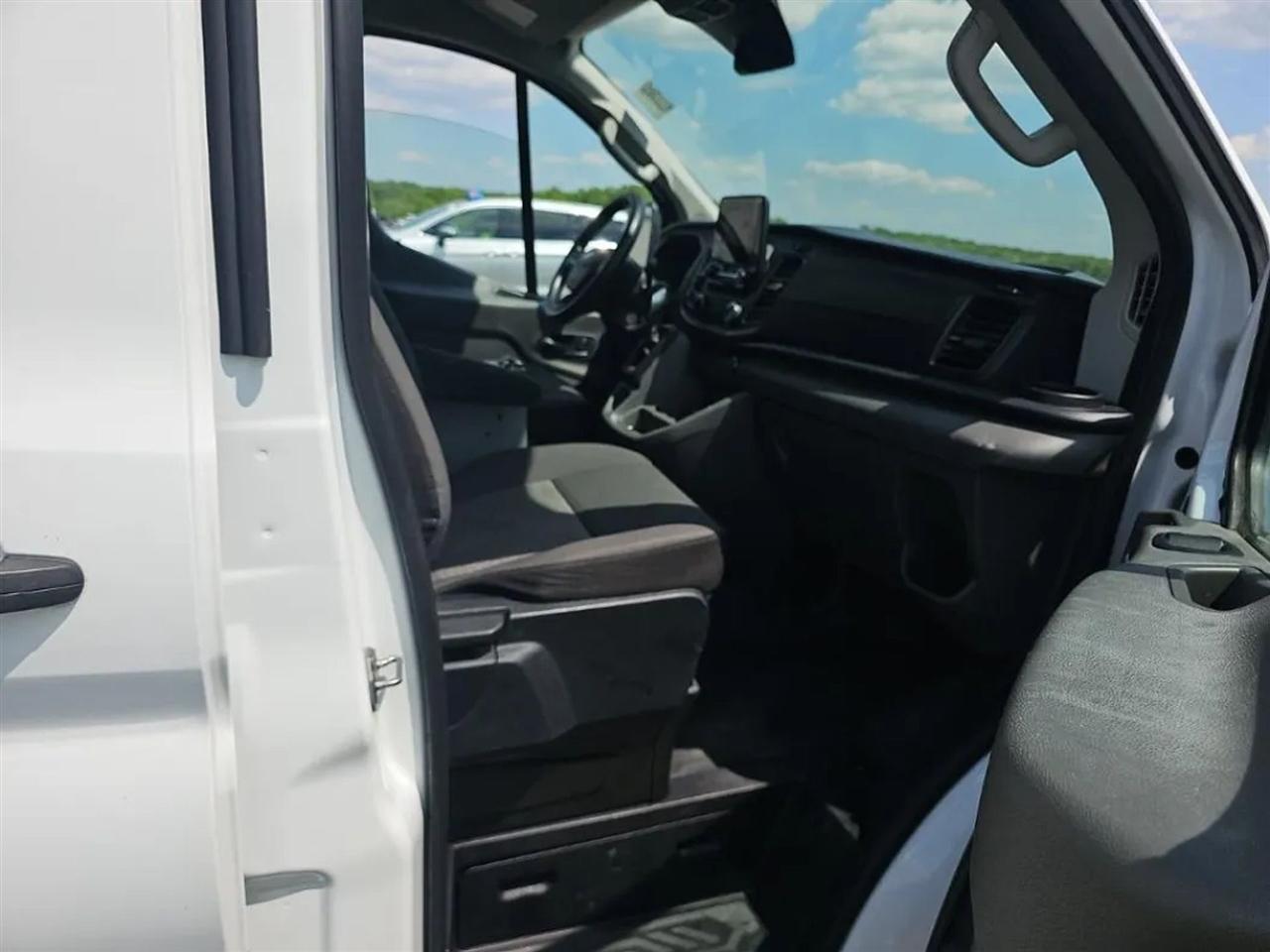 Ford Transit 150 Van Low Roof w/Sliding Pass. 130-in. WB 2020