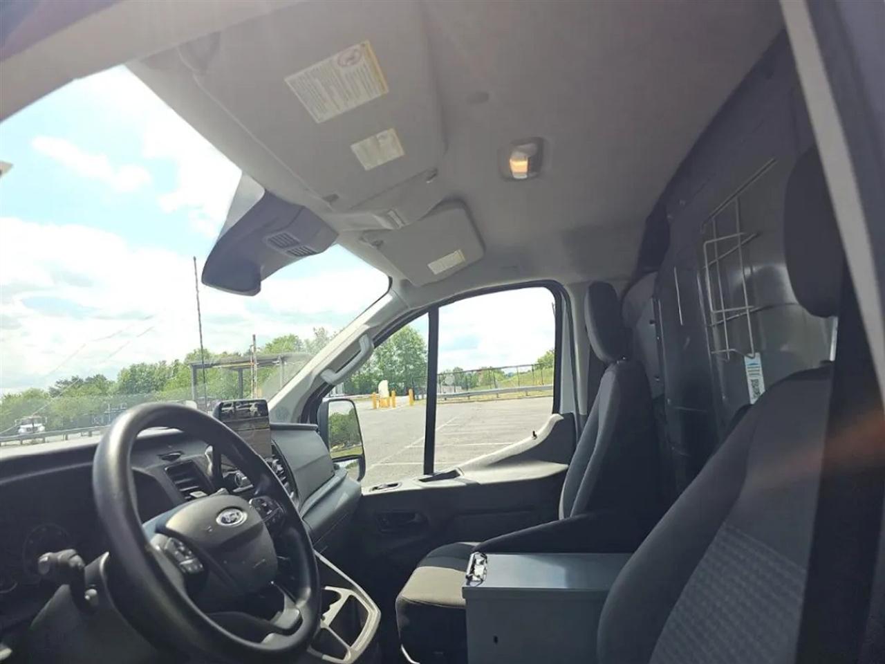 Ford Transit 150 Van Low Roof w/Sliding Pass. 130-in. WB 2020