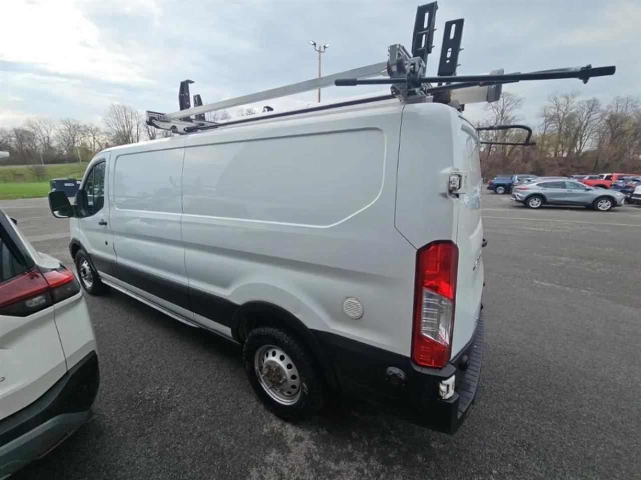 Ford Transit 150 Van Low Roof w/Sliding Pass. 148-in. WB 2020