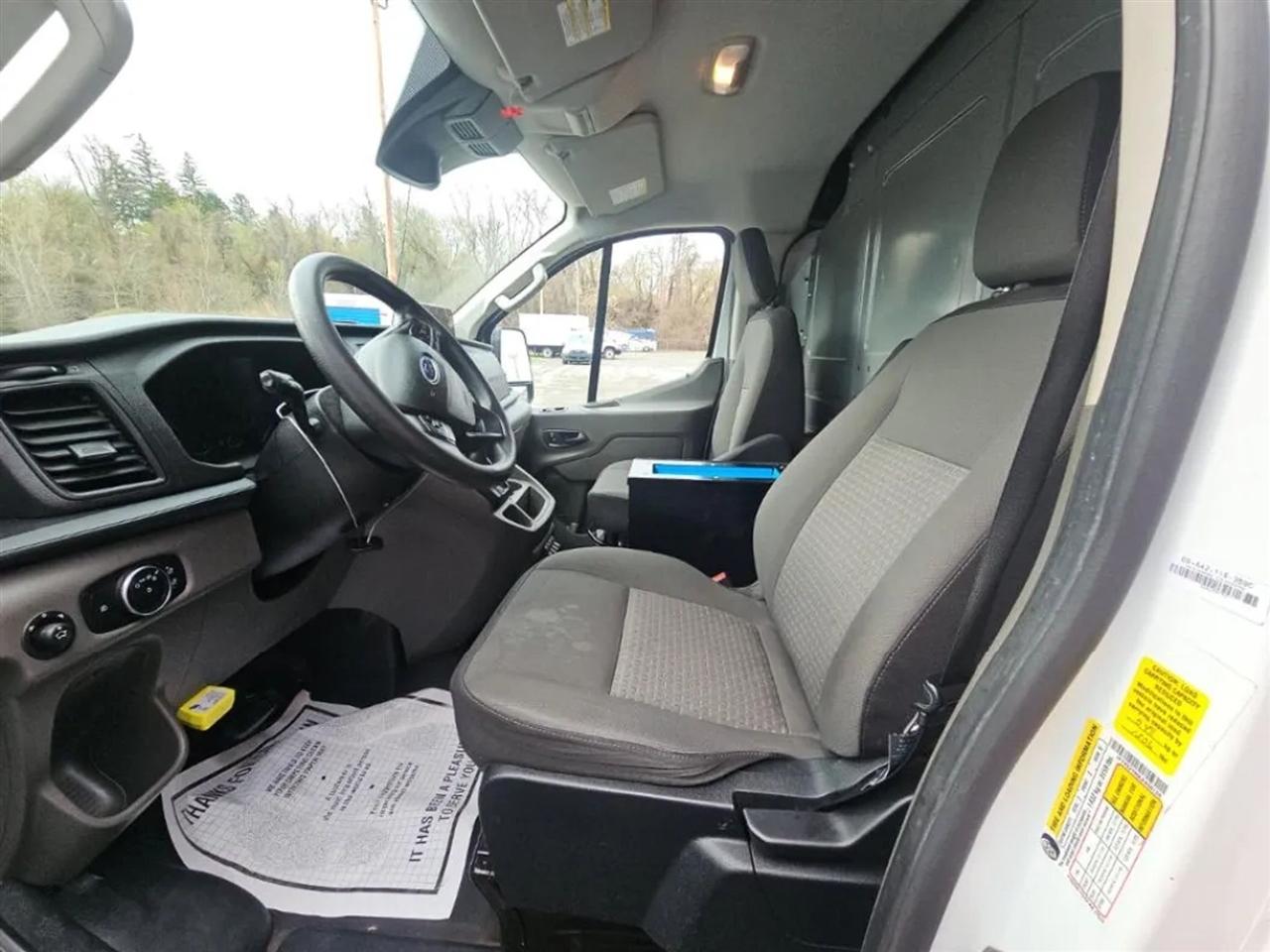 Ford Transit 150 Van Low Roof w/Sliding Pass. 148-in. WB 2020