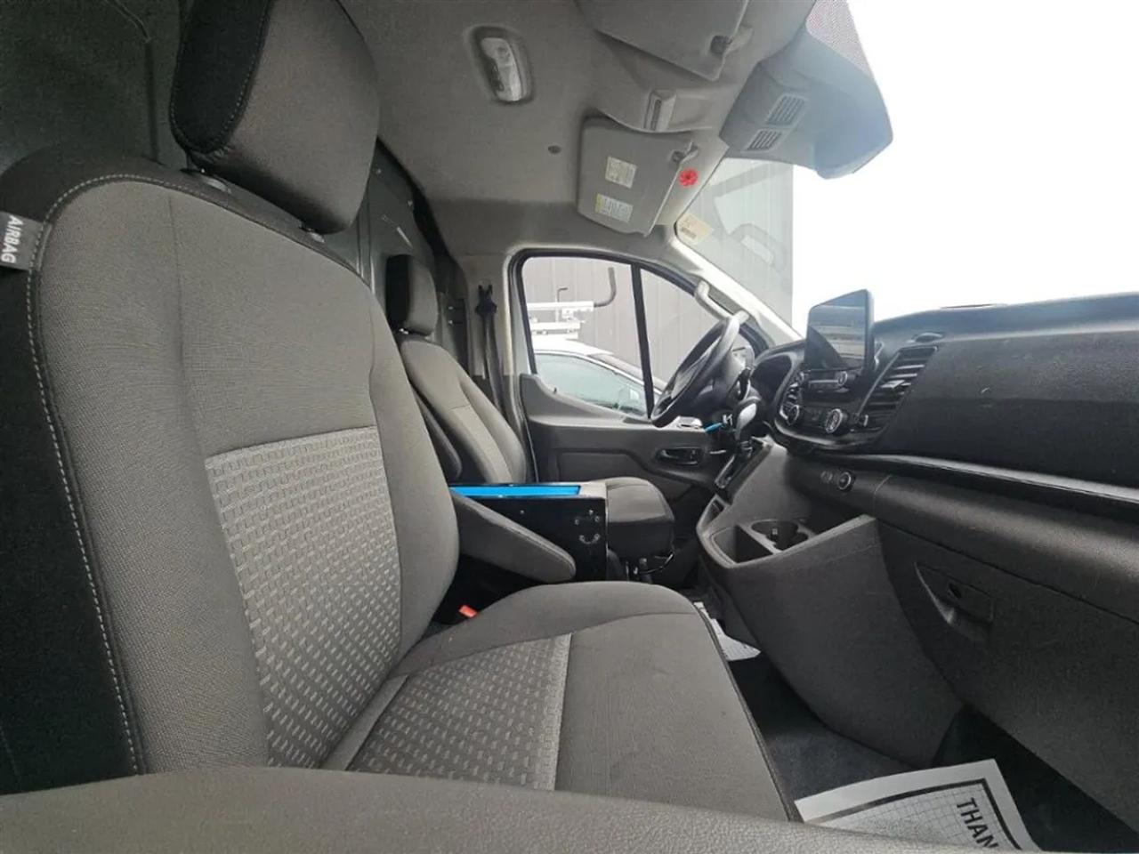 Ford Transit 150 Van Low Roof w/Sliding Pass. 148-in. WB 2020