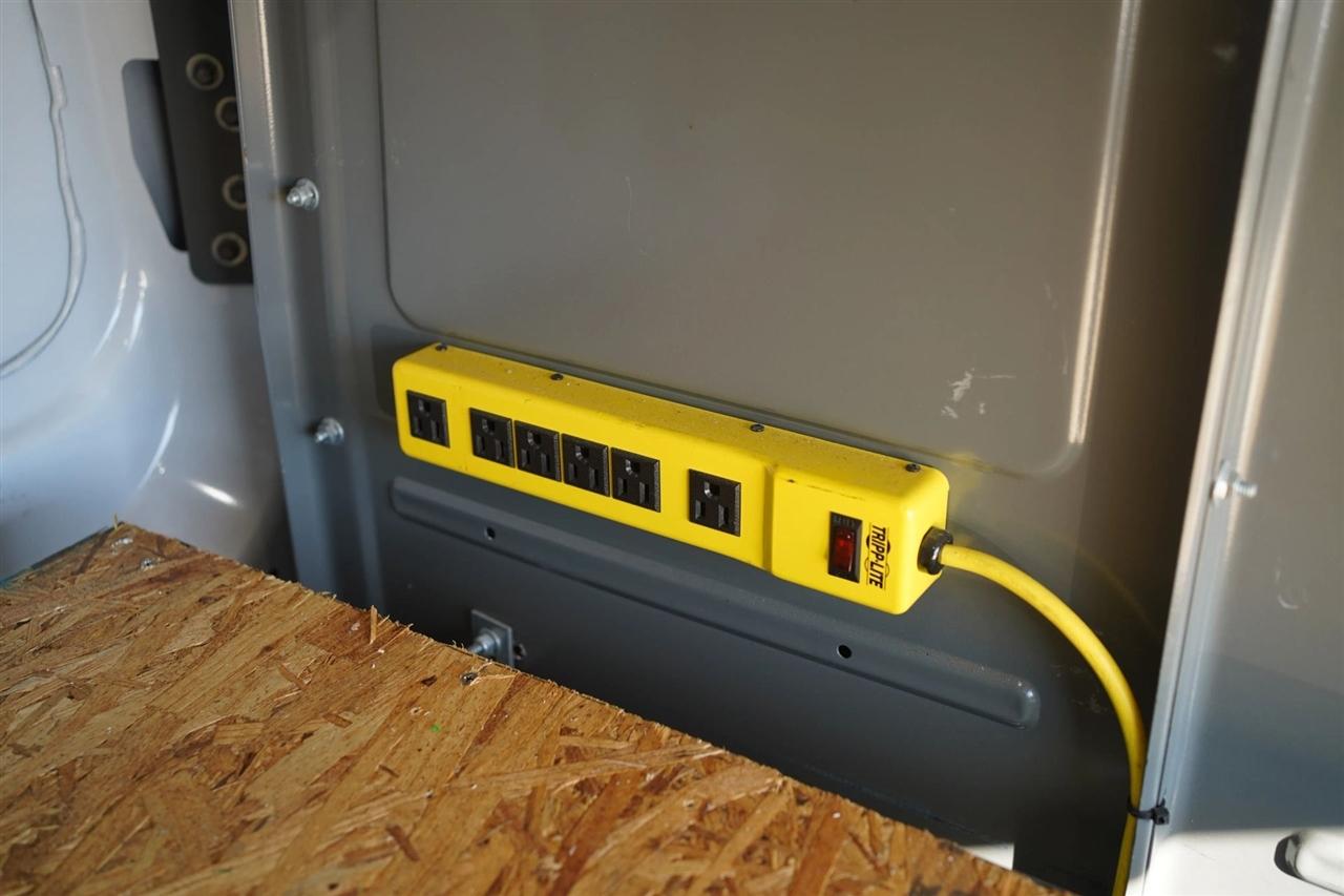 Ford Transit 150 Van Low Roof w/Sliding Pass. 148-in. WB 2020