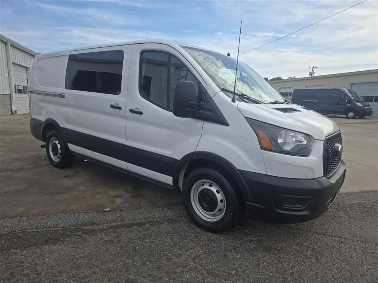 Ford Transit 150 Van Low Roof w/Sliding Pass. 130-in. WB 2022