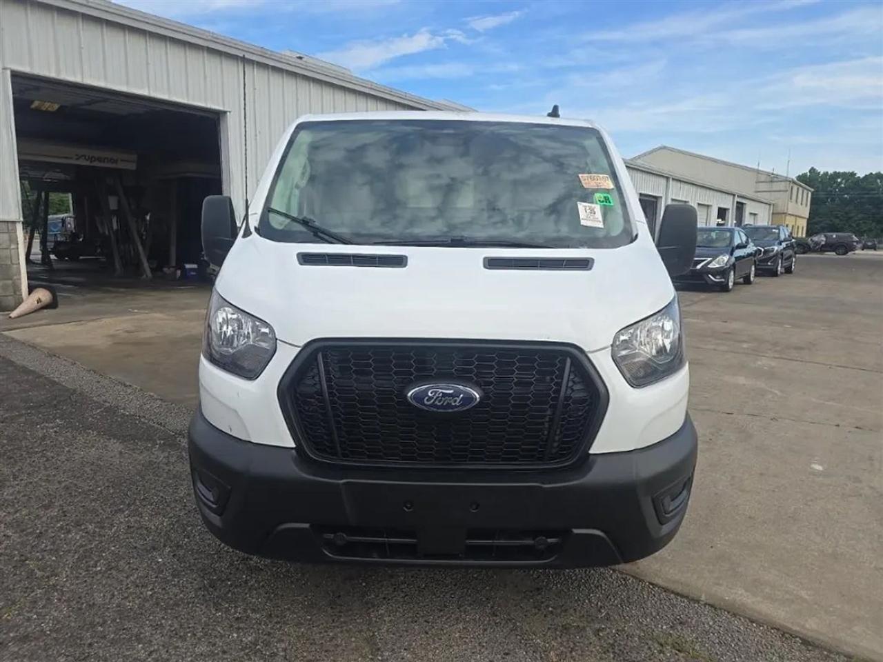 Ford Transit 150 Van Low Roof w/Sliding Pass. 130-in. WB 2022