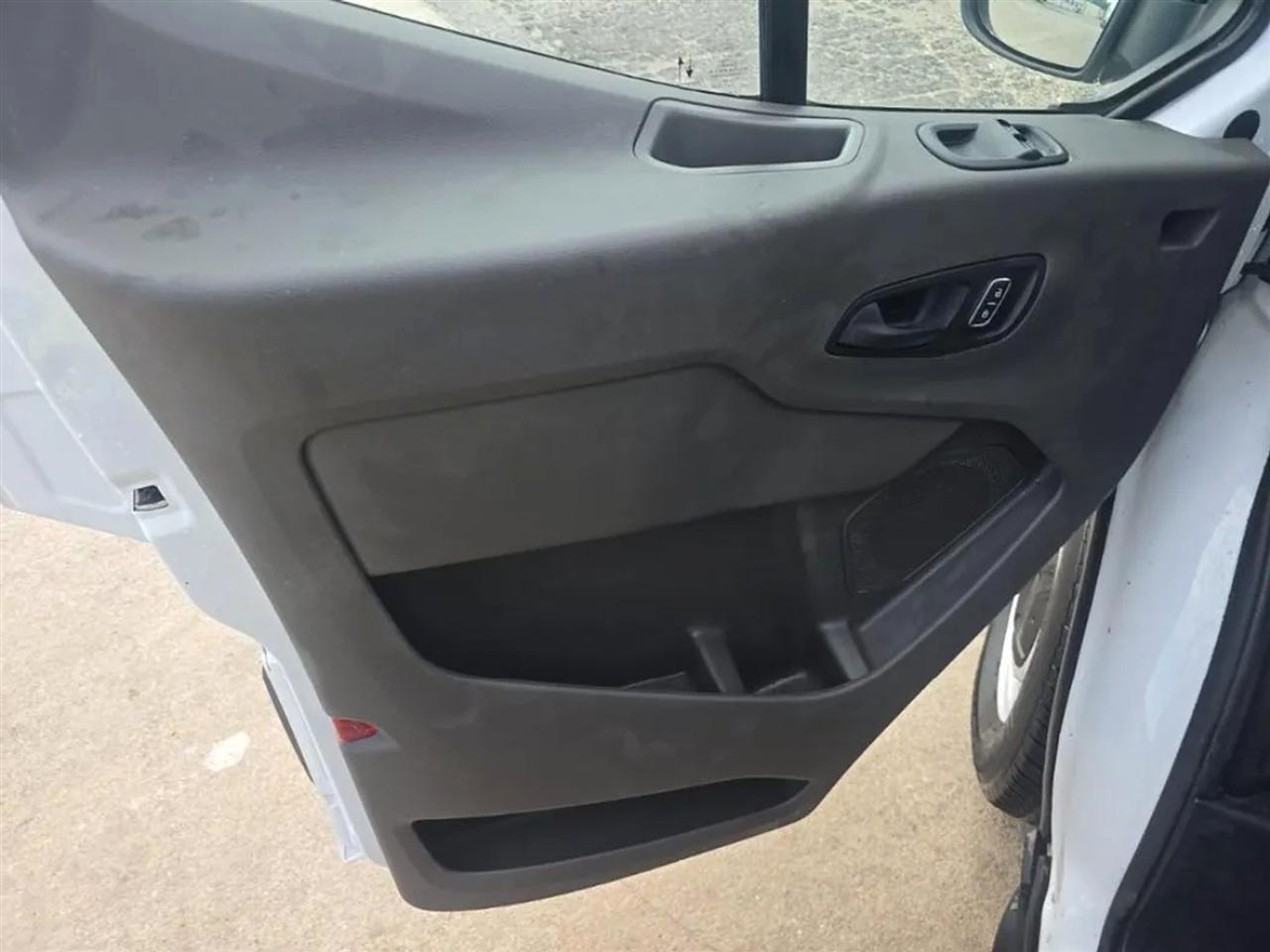 Ford Transit 150 Van Low Roof w/Sliding Pass. 130-in. WB 2022