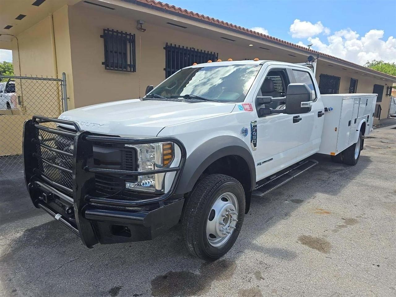Ford F-450 SD Crew Cab DRW 4WD 2019