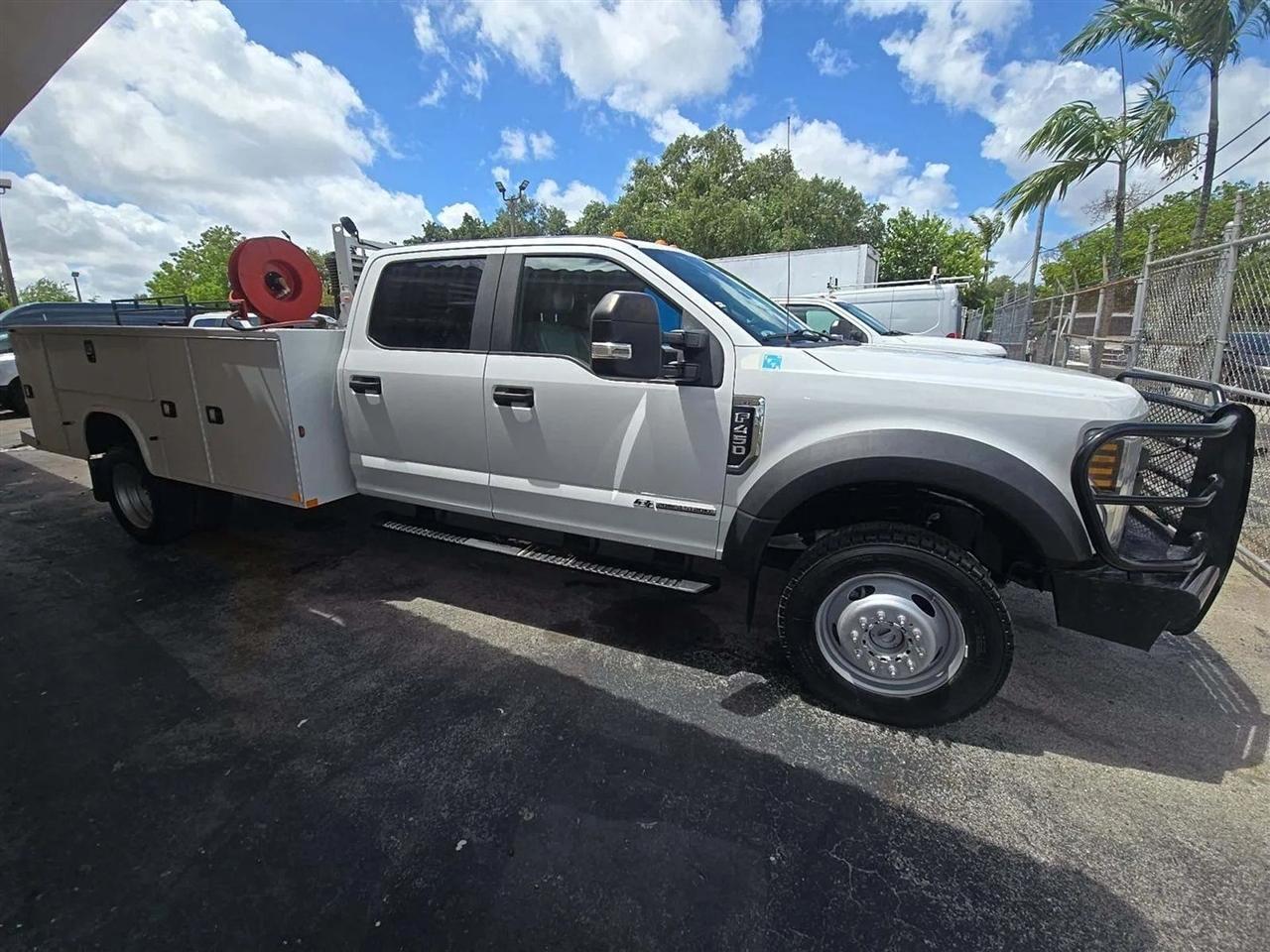 Ford F-450 SD Crew Cab DRW 4WD 2019