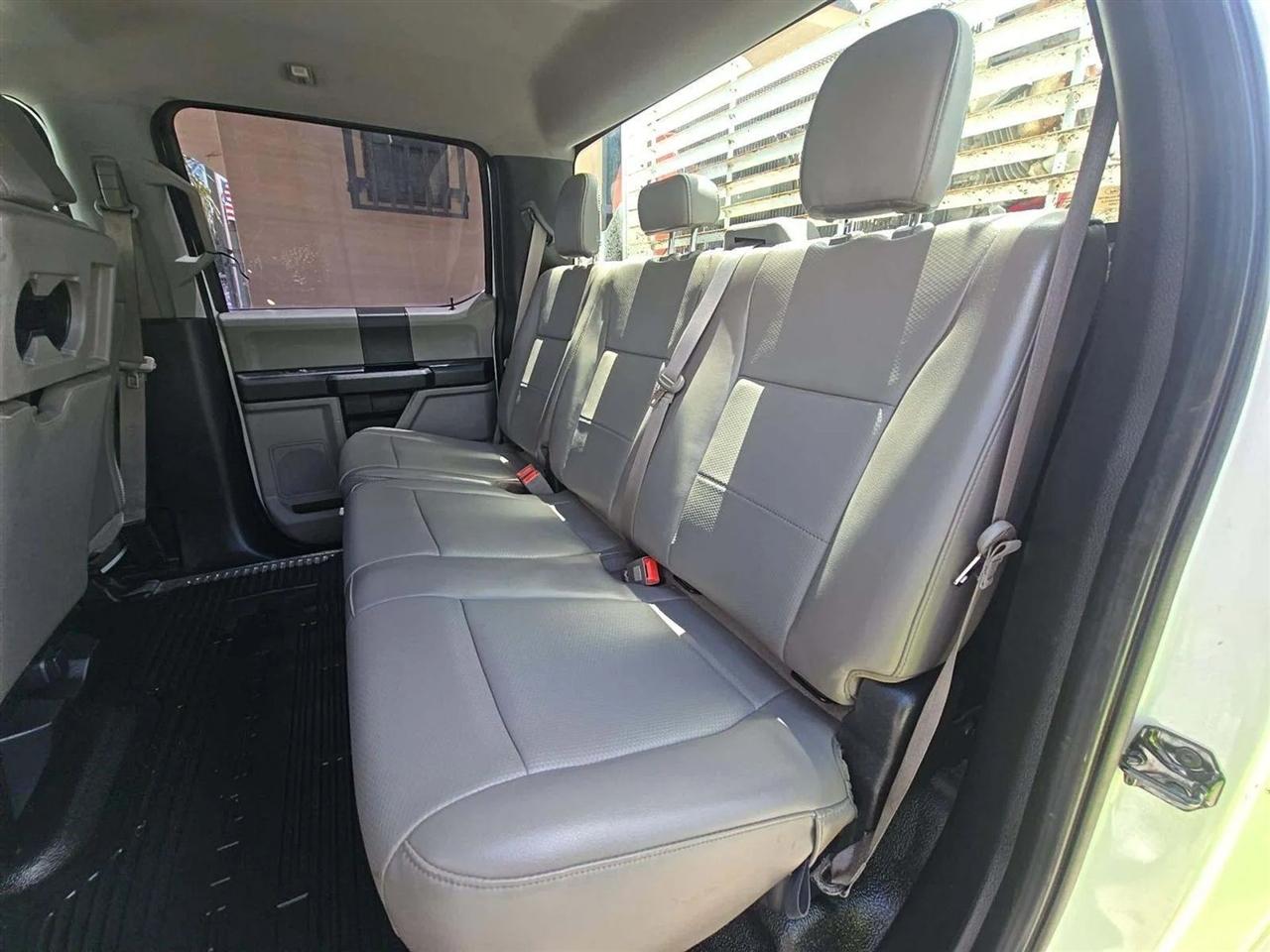 Ford F-450 SD Crew Cab DRW 4WD 2019