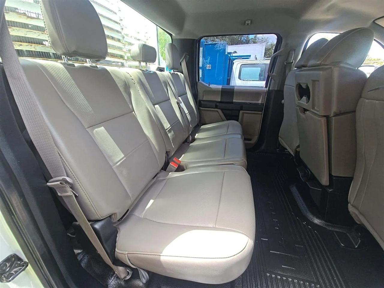 Ford F-450 SD Crew Cab DRW 4WD 2019