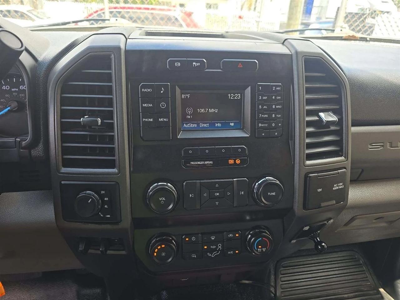 Ford F-450 SD Crew Cab DRW 4WD 2019
