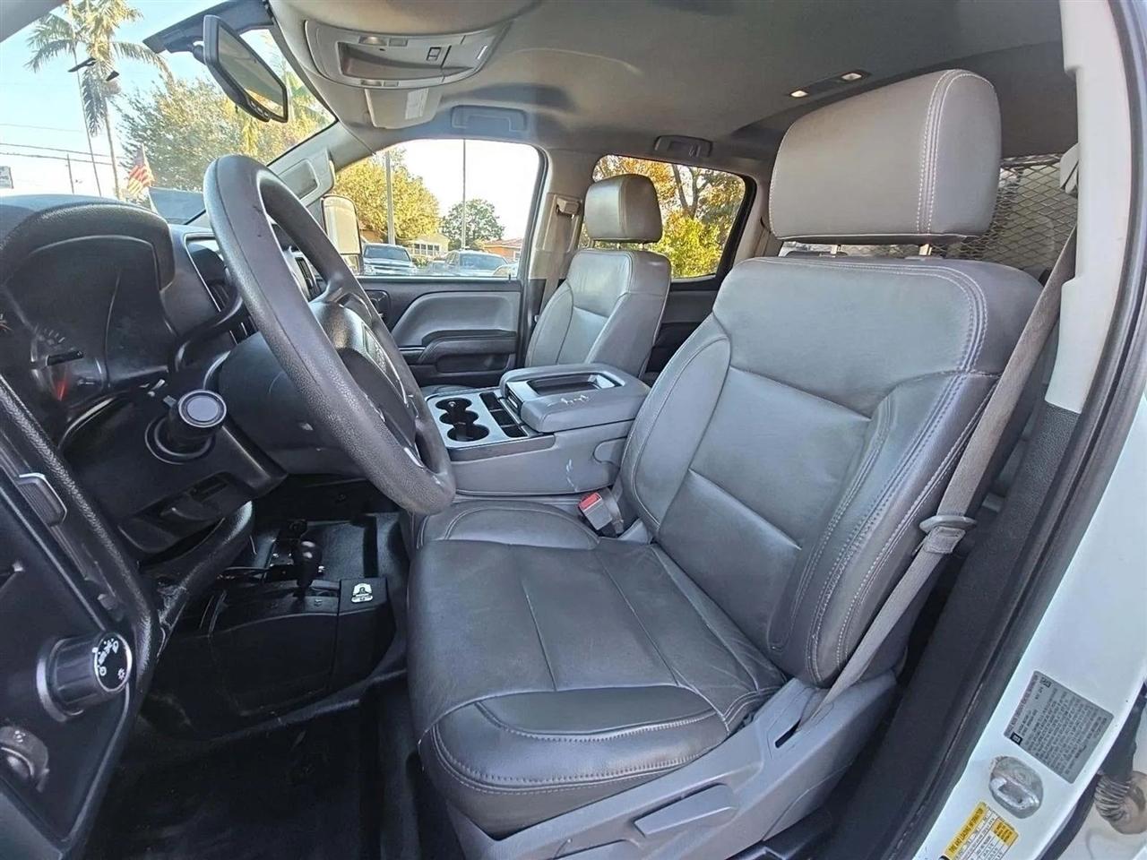 GMC Sierra 3500HD Base Crew Cab 4WD 2015