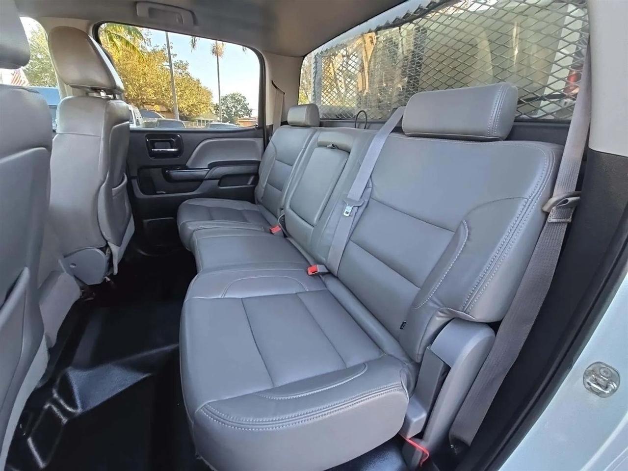 GMC Sierra 3500HD Base Crew Cab 4WD 2015