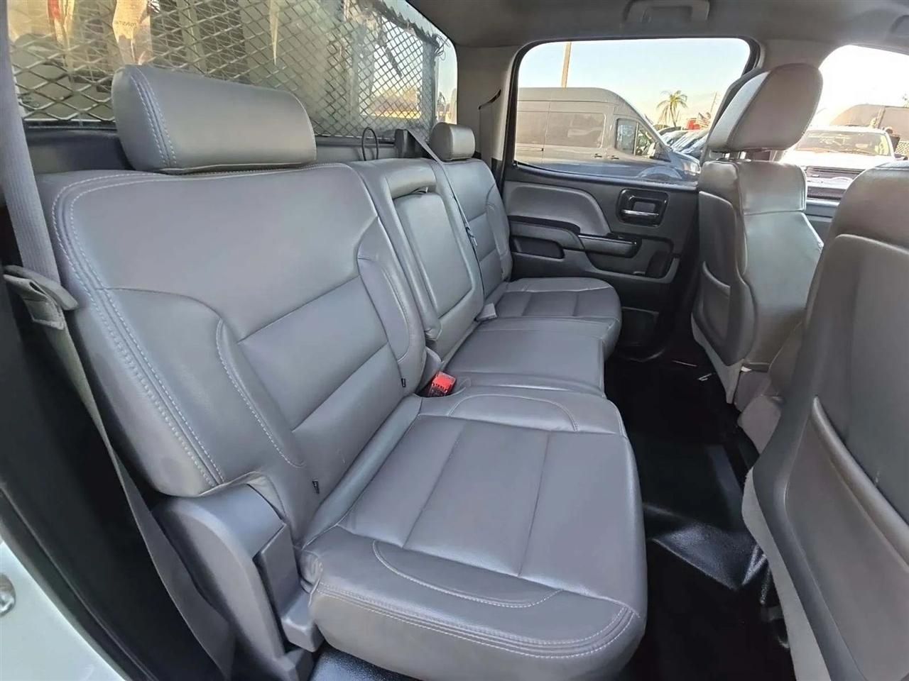GMC Sierra 3500HD Base Crew Cab 4WD 2015