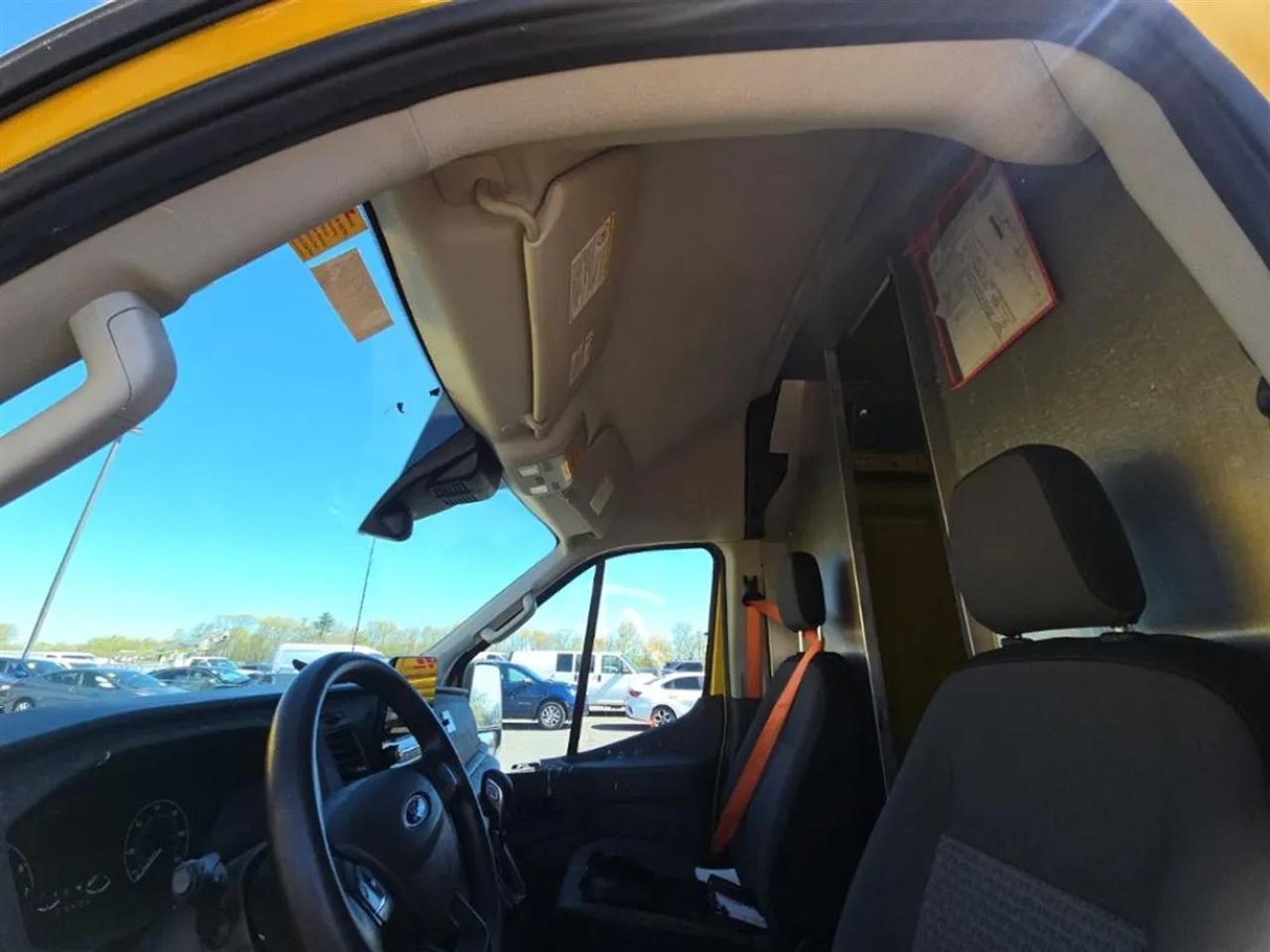 Ford Transit 250 Van High Roof w/Sliding Pass. 148-in. WB EL 2021