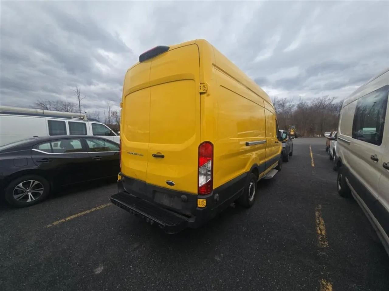 Ford Transit 250 Van High Roof w/Sliding Pass. 148-in. WB EL 2021