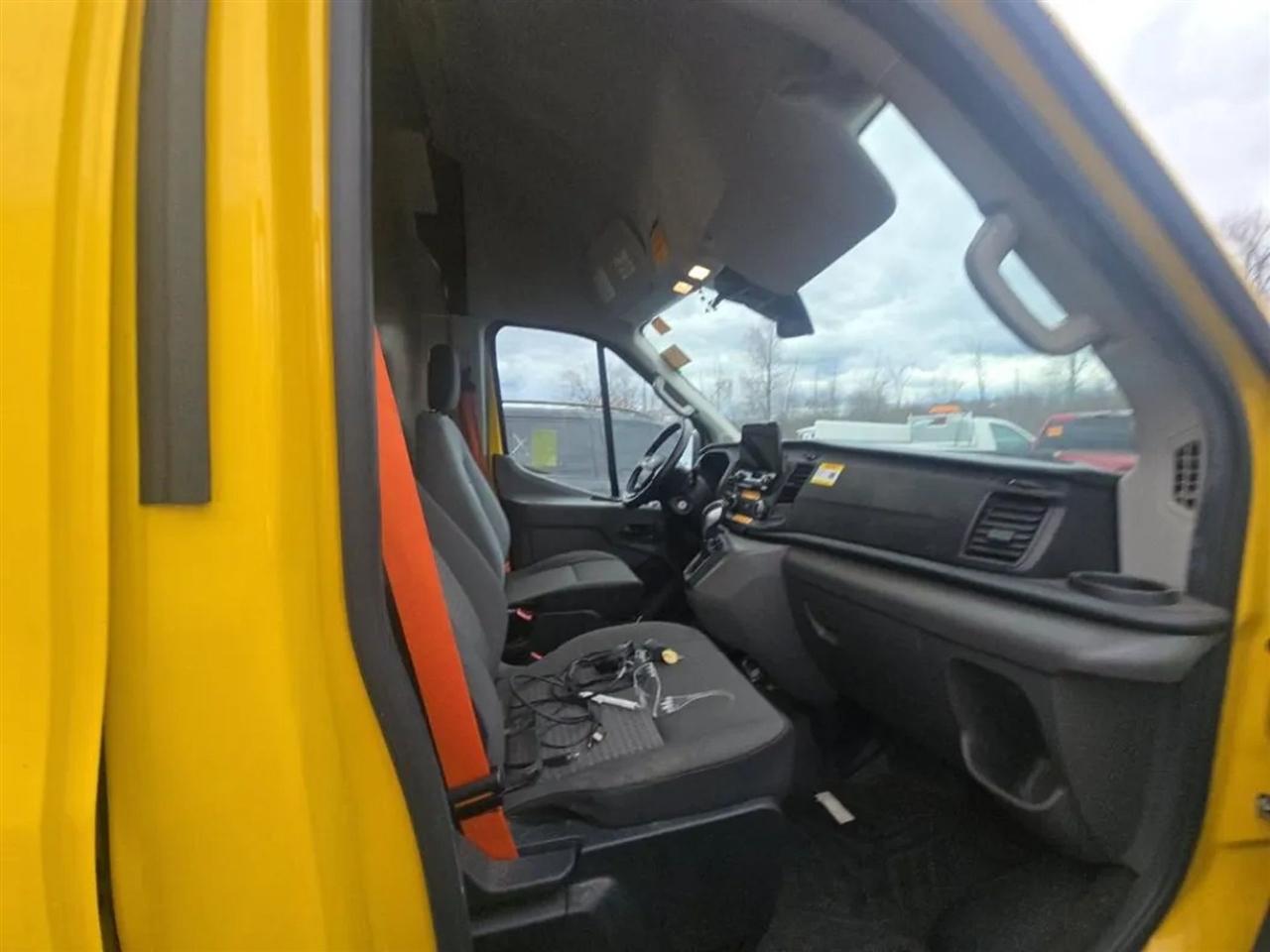 Ford Transit 250 Van High Roof w/Sliding Pass. 148-in. WB EL 2021