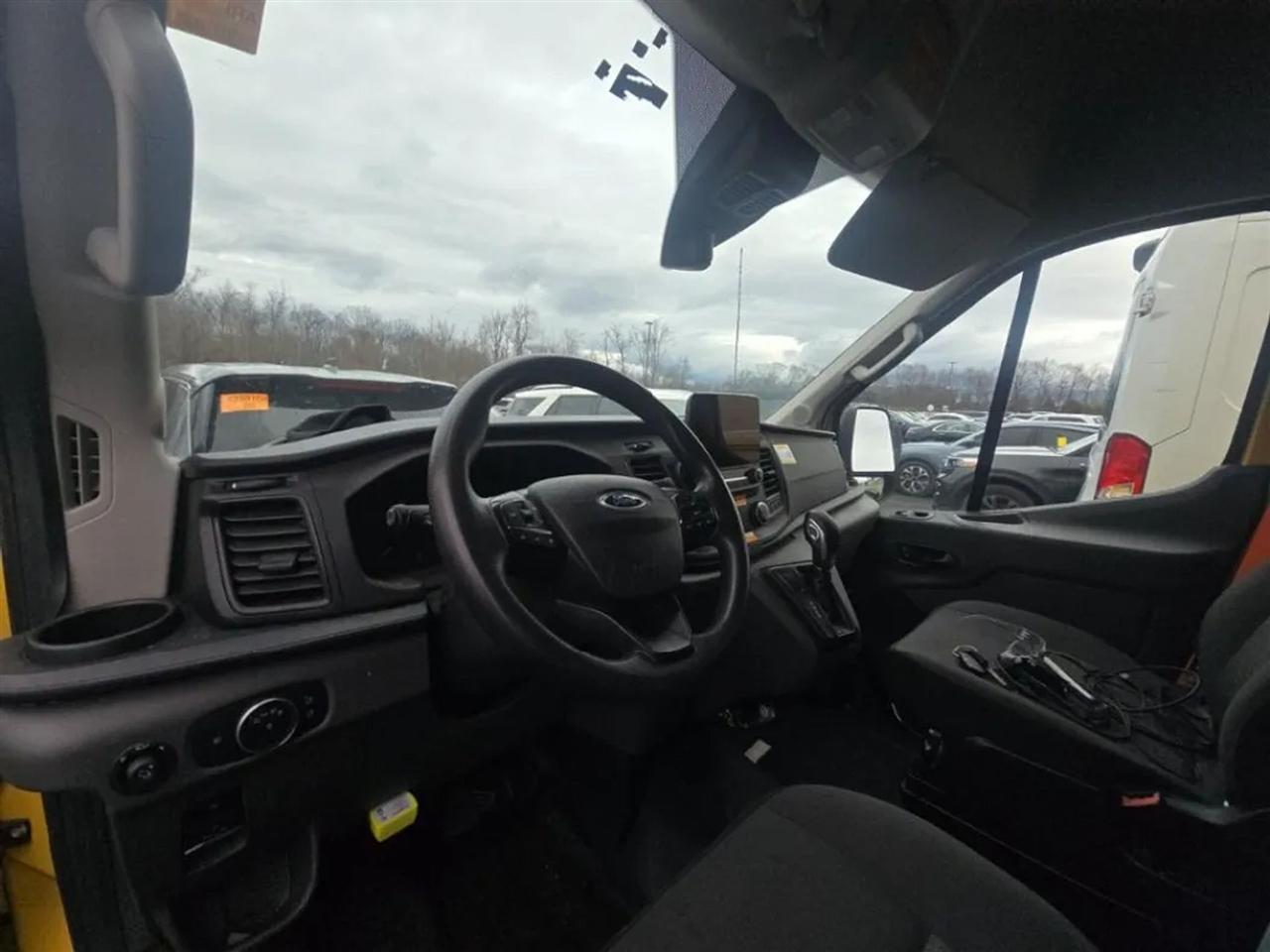Ford Transit 250 Van High Roof w/Sliding Pass. 148-in. WB EL 2021