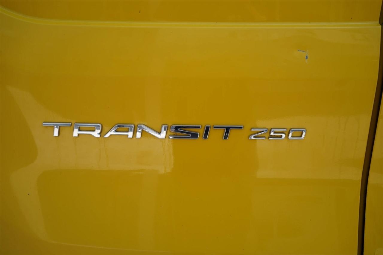 Ford Transit 250 Van High Roof w/Sliding Pass. 148-in. WB EL 2021