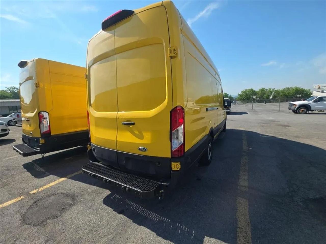Ford Transit 250 Van High Roof w/Sliding Pass. 148-in. WB EL 2020