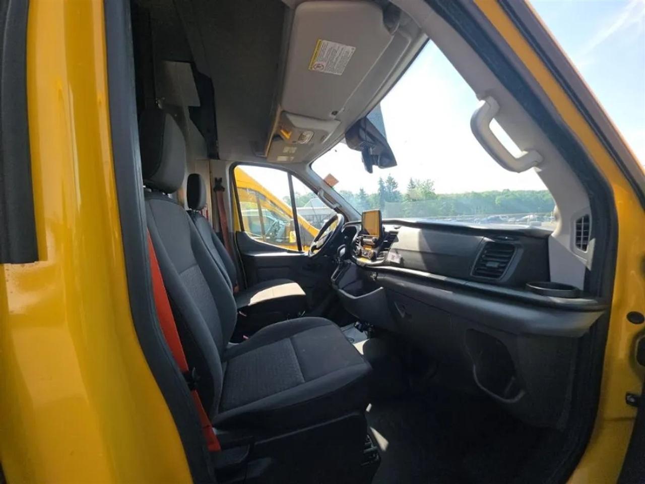 Ford Transit 250 Van High Roof w/Sliding Pass. 148-in. WB EL 2020
