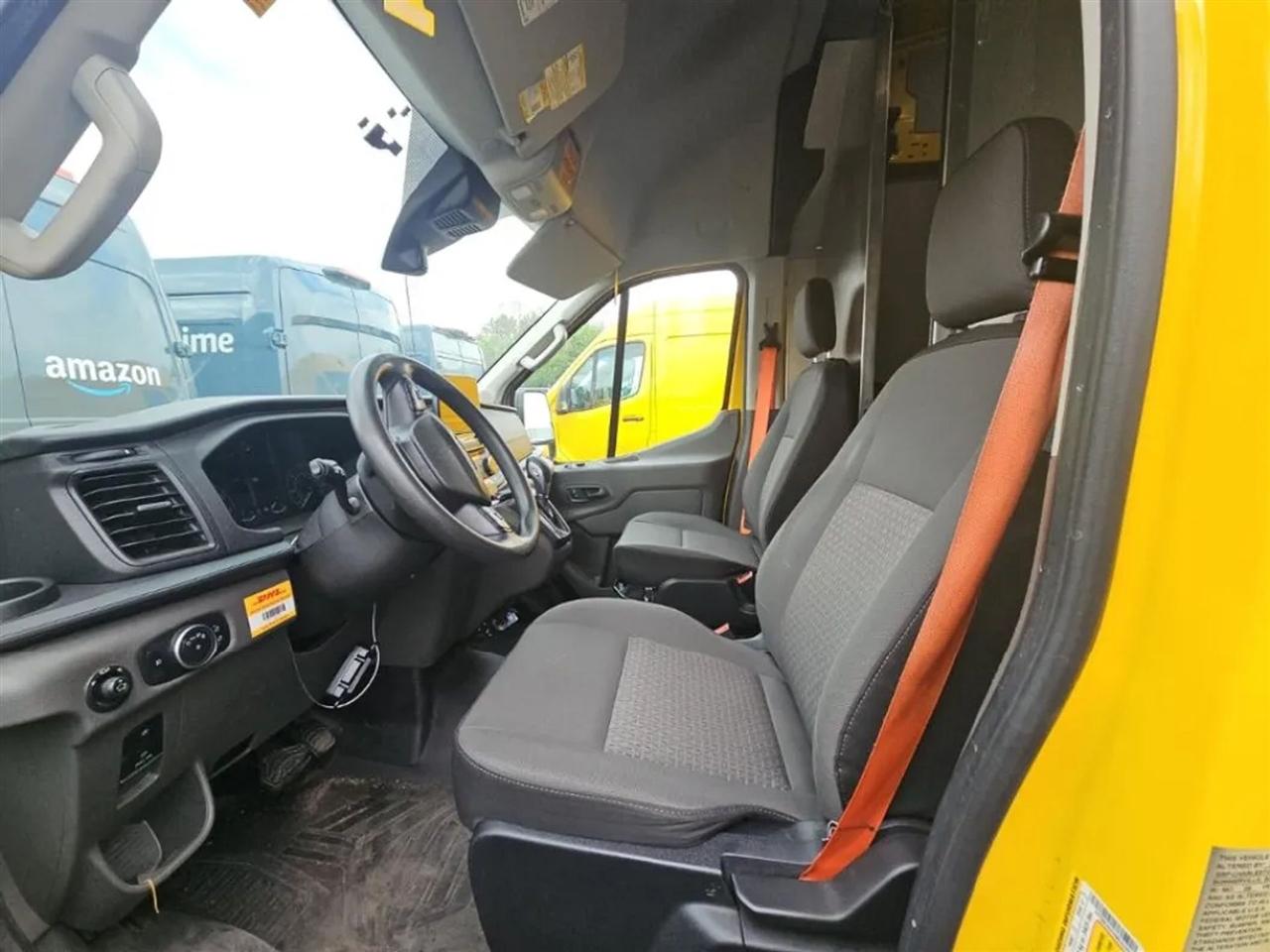 Ford Transit 250 Van High Roof w/Sliding Pass. 148-in. WB EL 2021