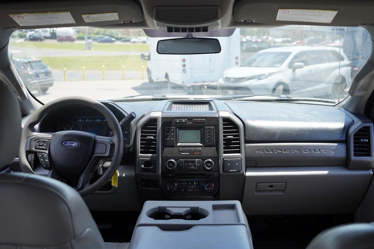 Ford F-450 SD Crew Cab DRW 2WD 2018