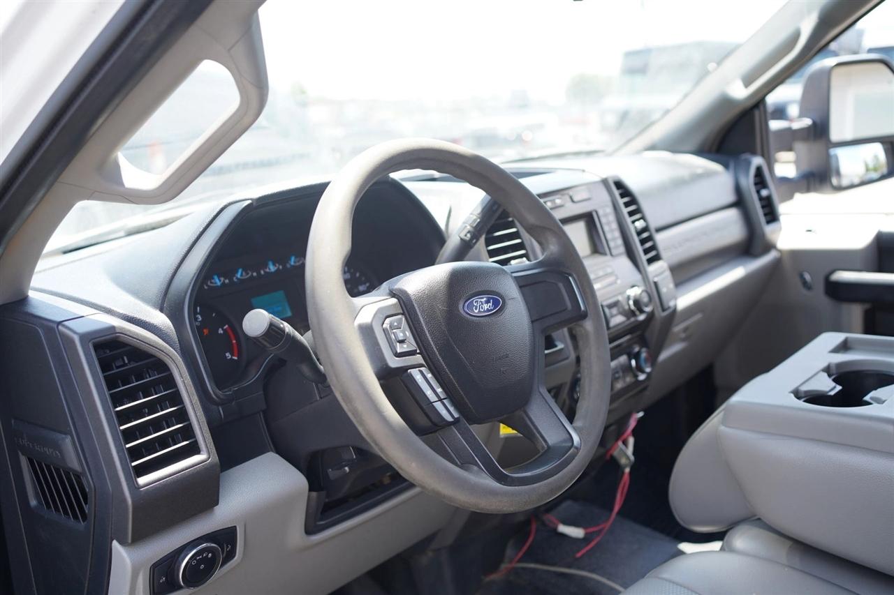 Ford F-450 SD Crew Cab DRW 2WD 2018