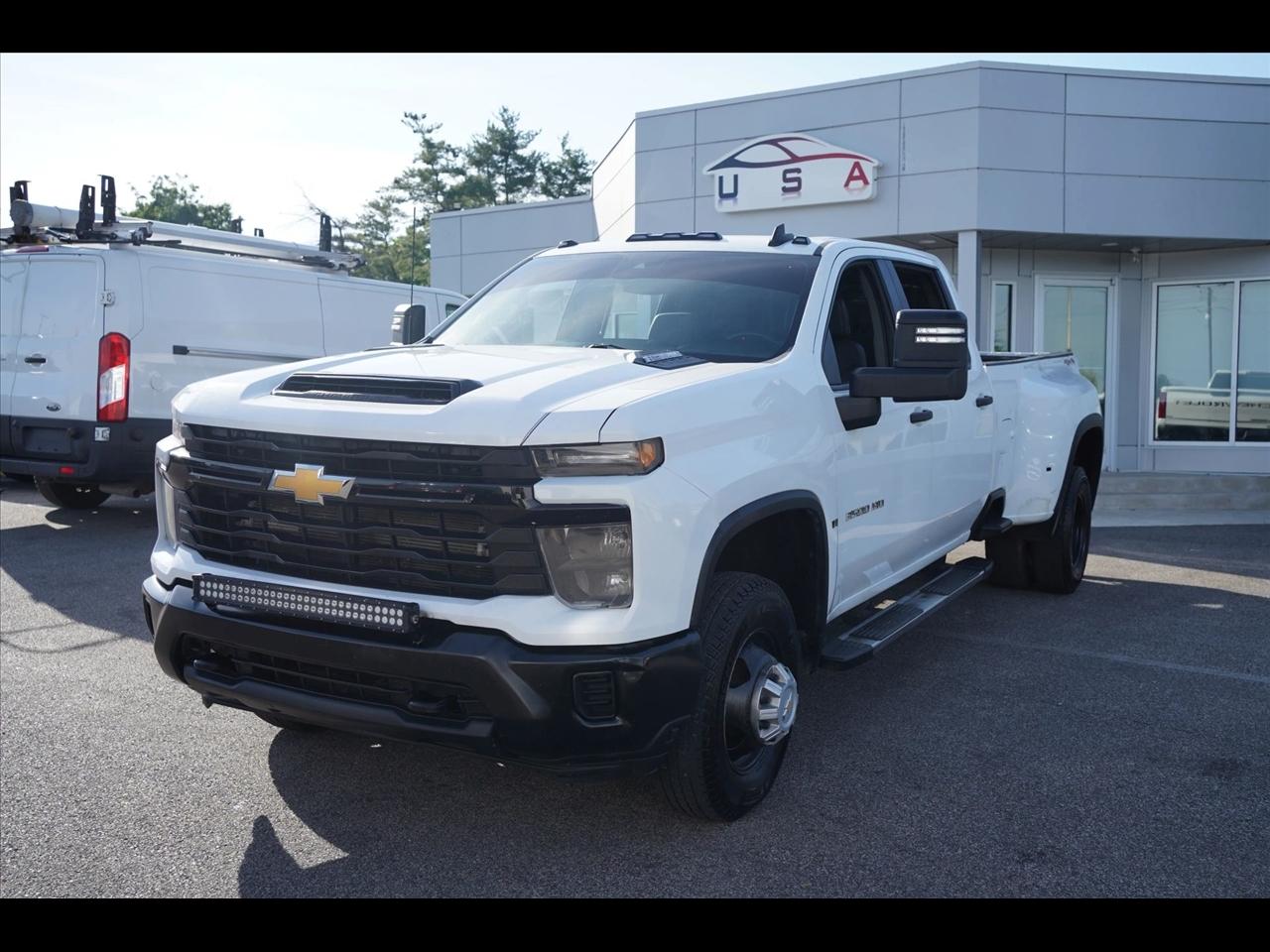 Chevrolet Silverado 3500HD Work Truck Crew Cab 4WD 2024