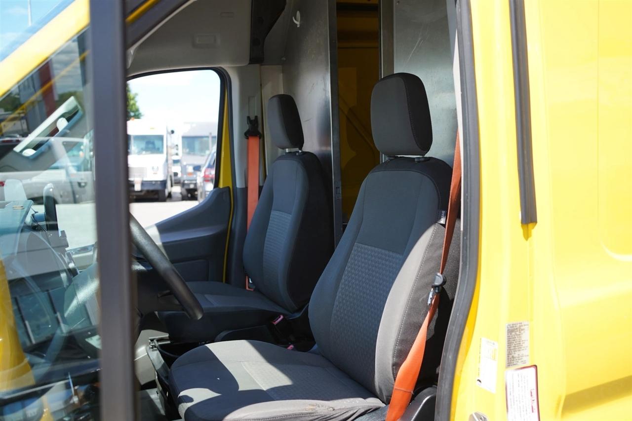 Ford Transit 250 Van High Roof w/Sliding Pass. 148-in. WB EL 2021