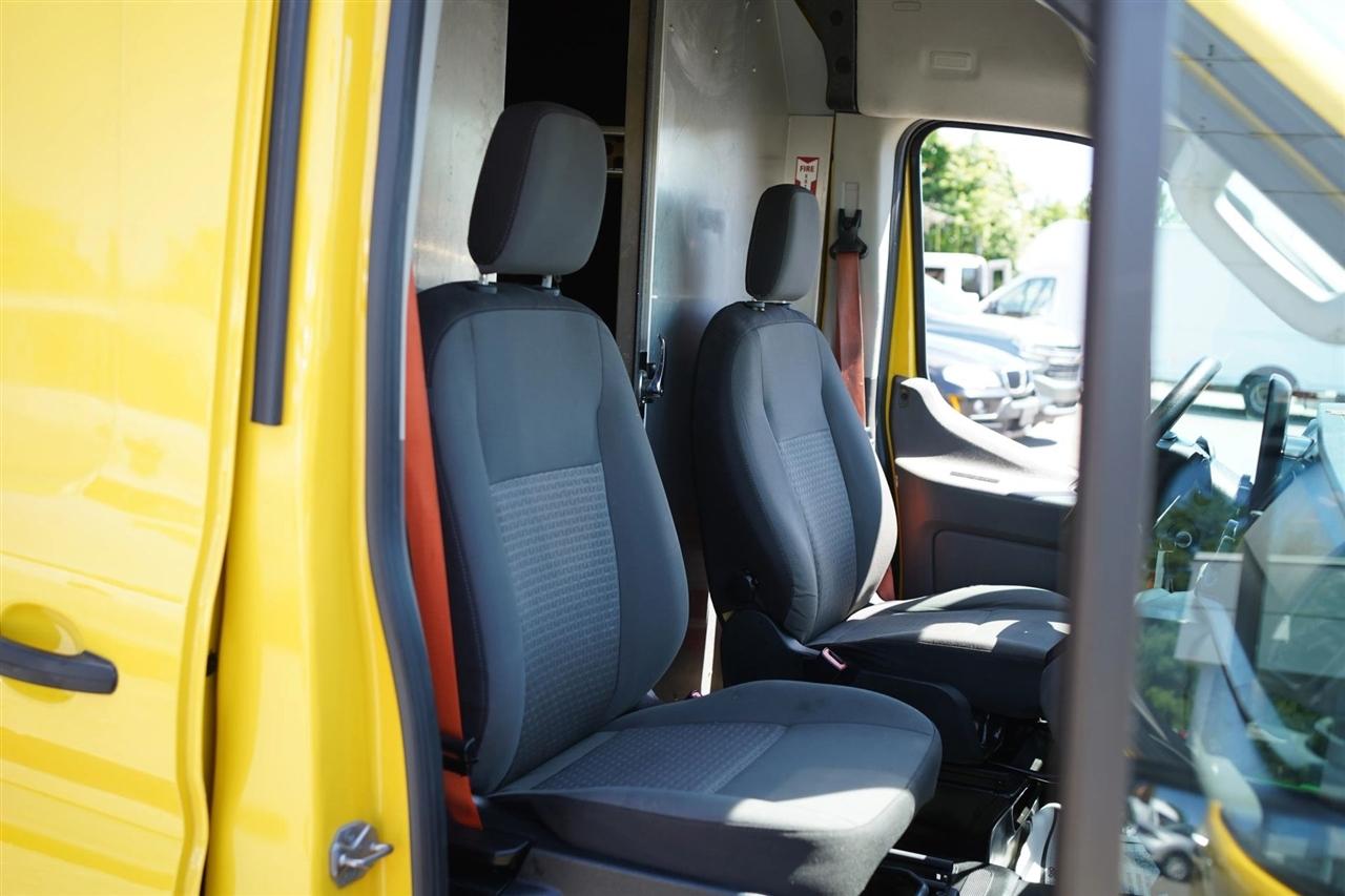 Ford Transit 250 Van High Roof w/Sliding Pass. 148-in. WB EL 2021