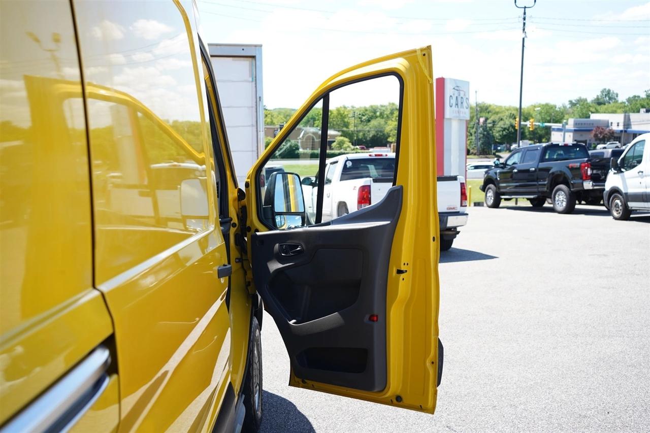 Ford Transit 250 Van High Roof w/Sliding Pass. 148-in. WB EL 2021