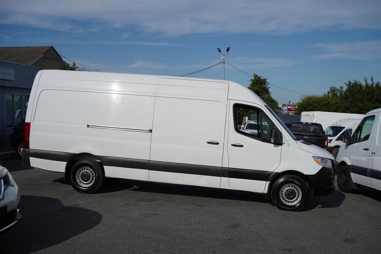 Mercedes-Benz Sprinter 2500 170-in. WB 2023