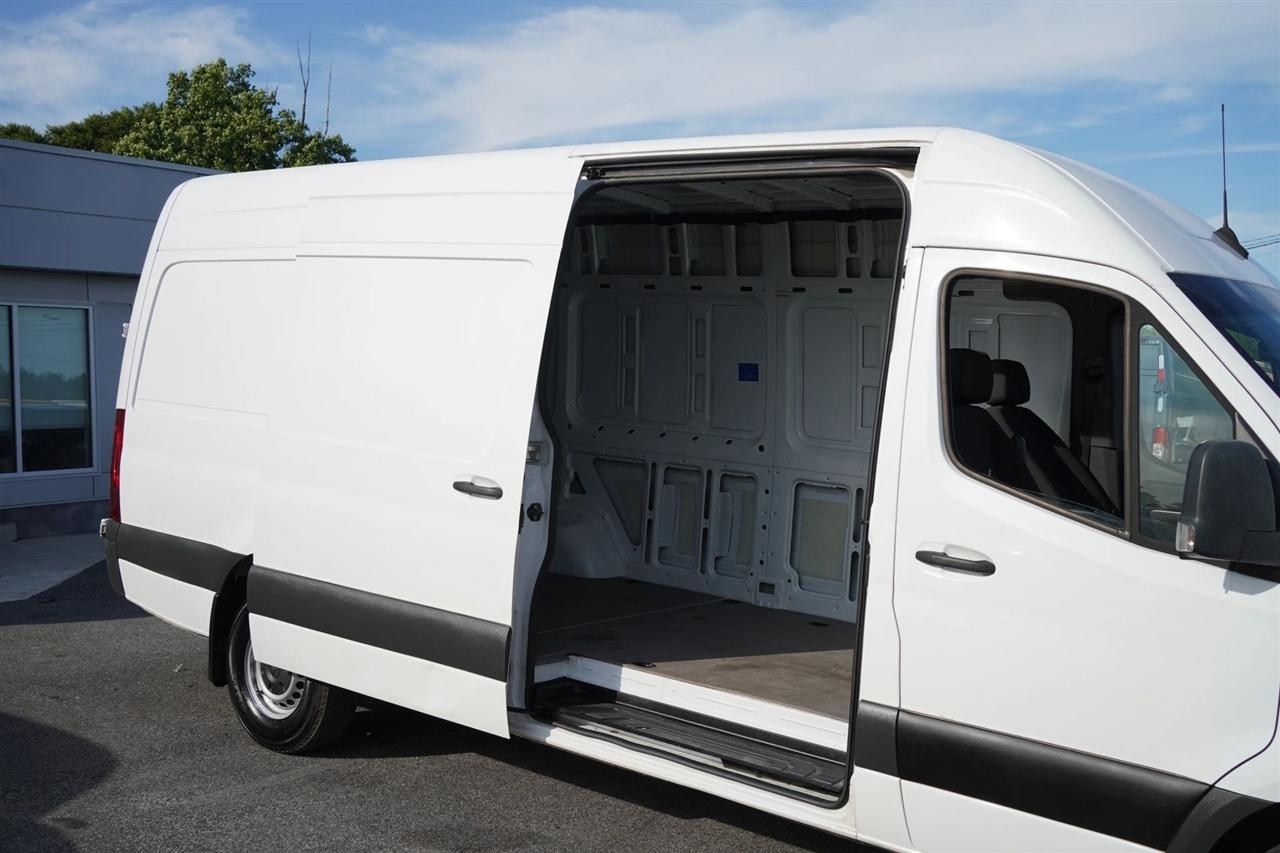 Mercedes-Benz Sprinter 2500 170-in. WB 2023