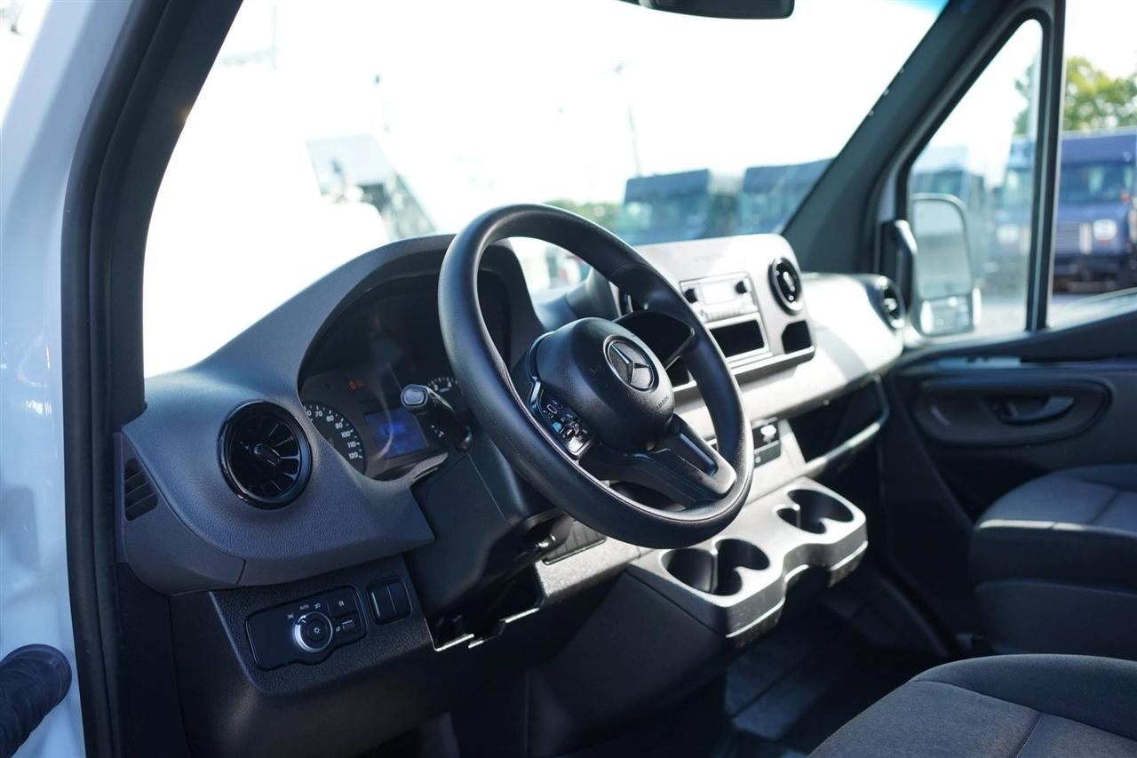 Mercedes-Benz Sprinter 2500 170-in. WB 2023