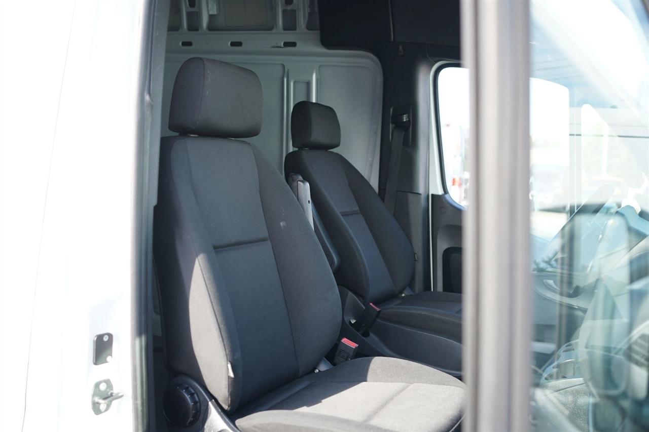 Mercedes-Benz Sprinter 2500 170-in. WB 2023