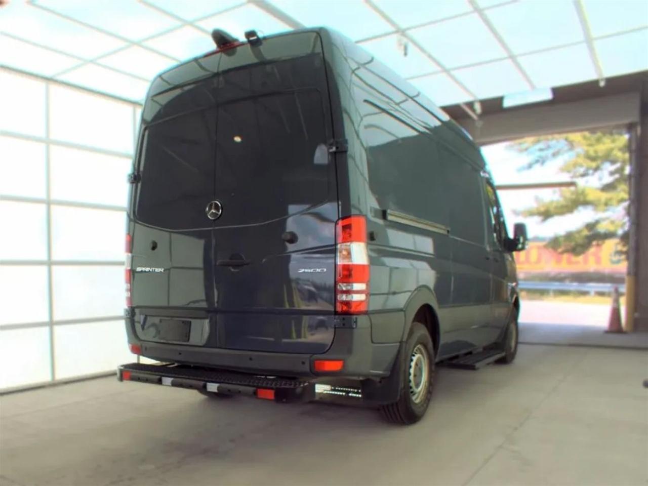 Mercedes-Benz Sprinter 2500 144-in. WB 2018