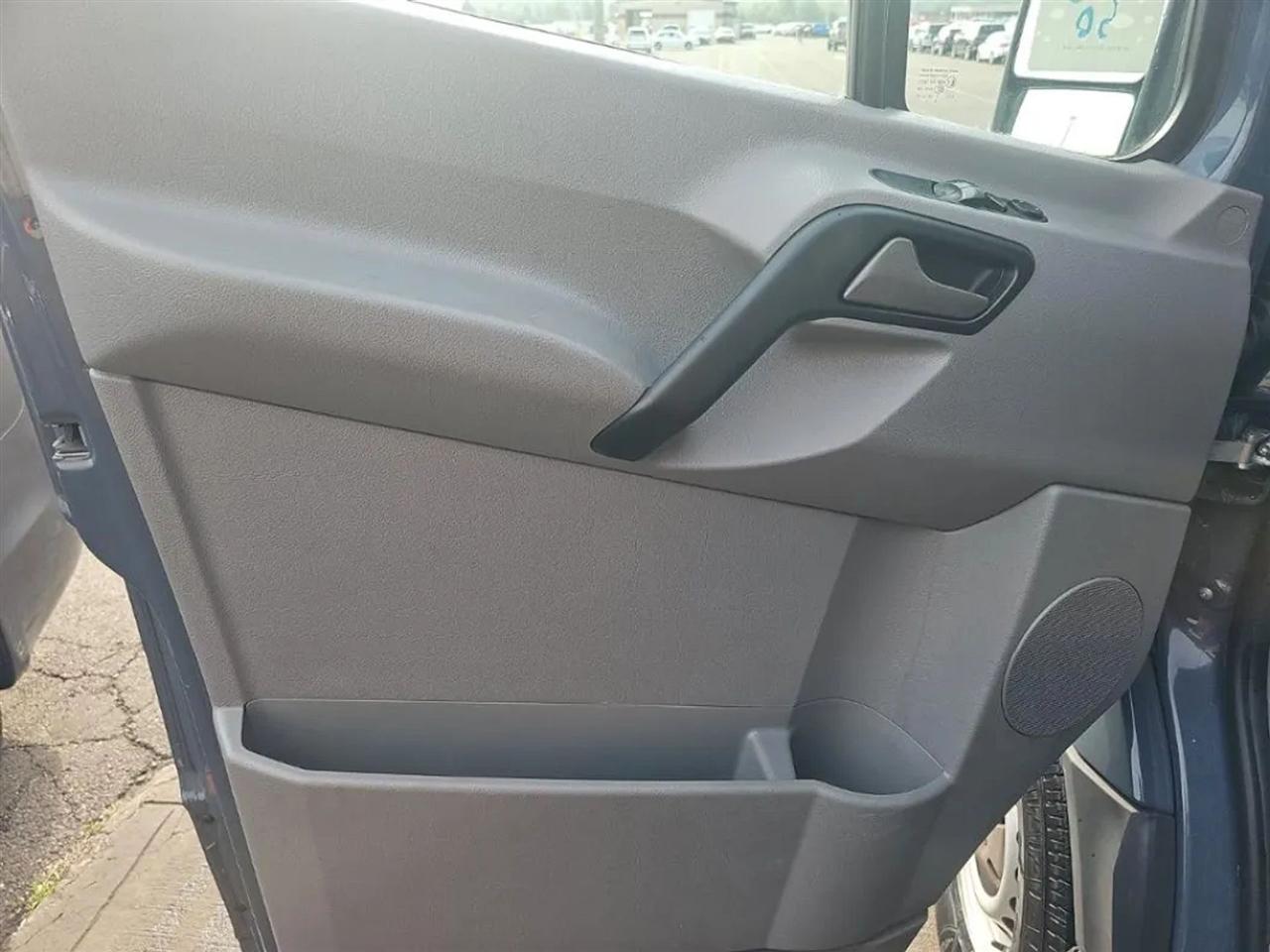 Mercedes-Benz Sprinter 2500 144-in. WB 2018