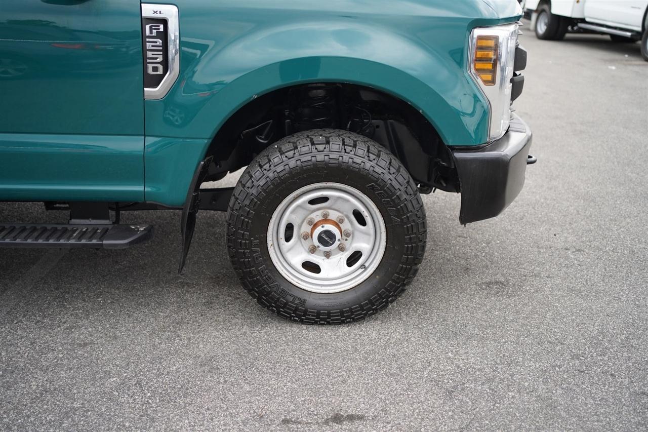 Ford F-250 SD XL Crew Cab 4WD 2019