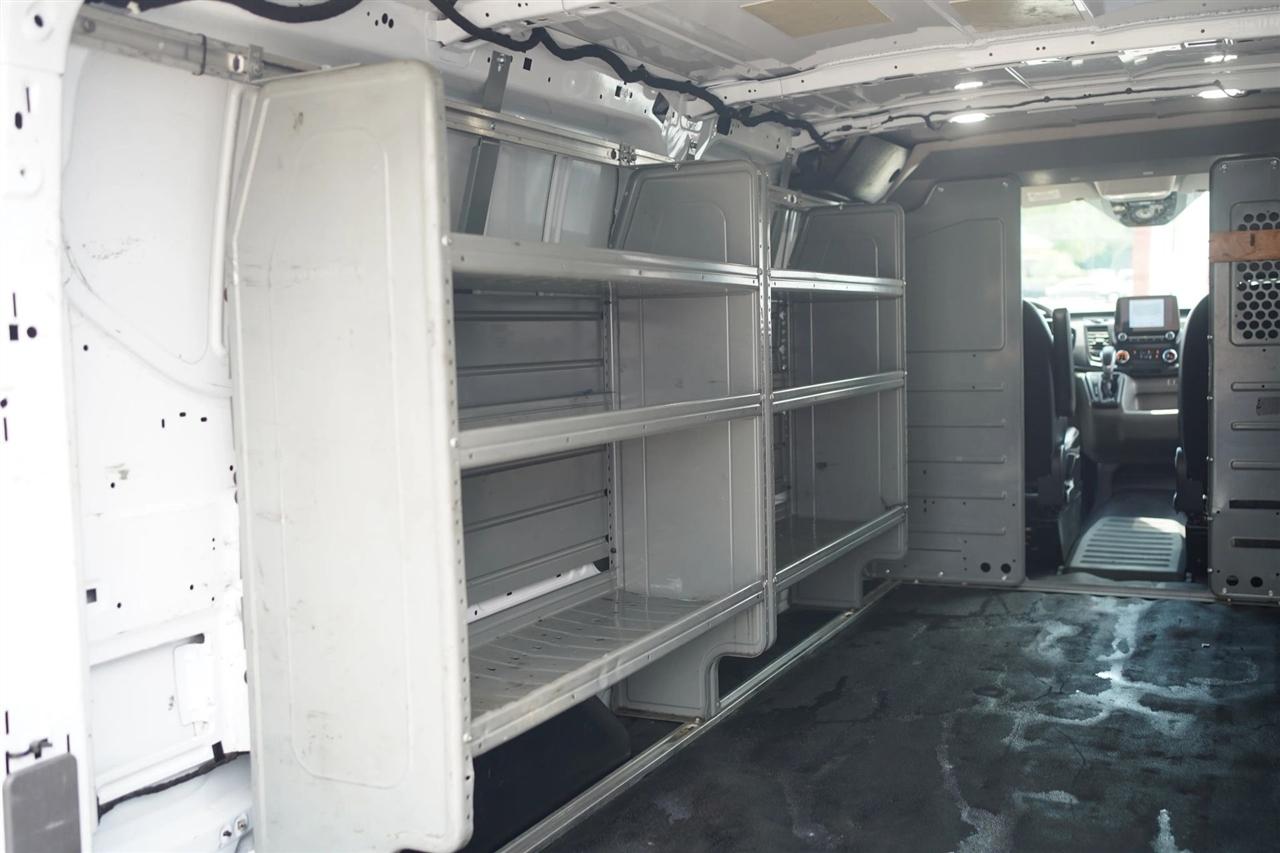 Ford Transit 250 Van Low Roof w/Sliding Pass. 130-in. WB 2021