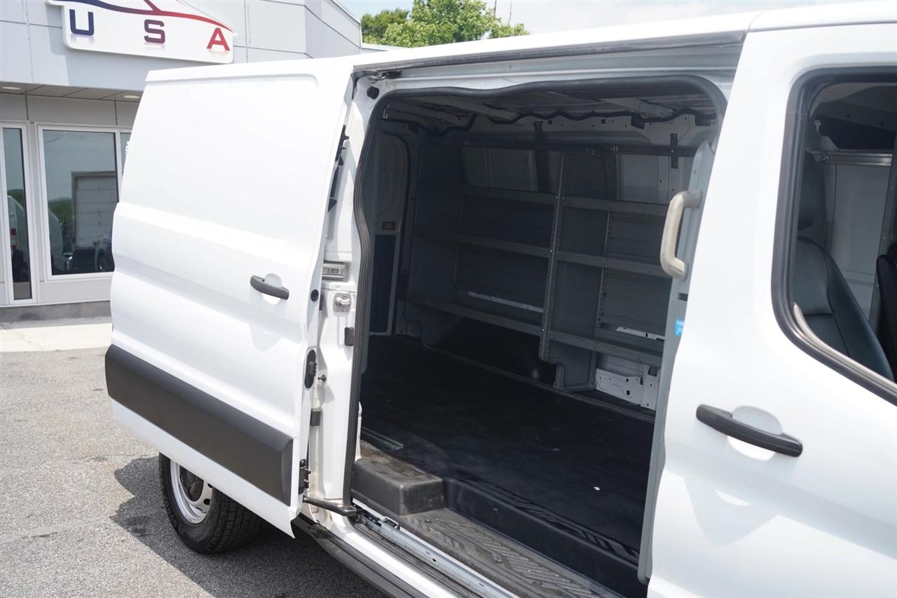 Ford Transit 250 Van Low Roof w/Sliding Pass. 130-in. WB 2021