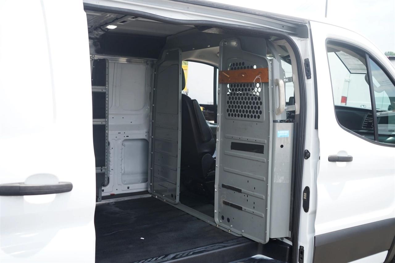 Ford Transit 250 Van Low Roof w/Sliding Pass. 130-in. WB 2021