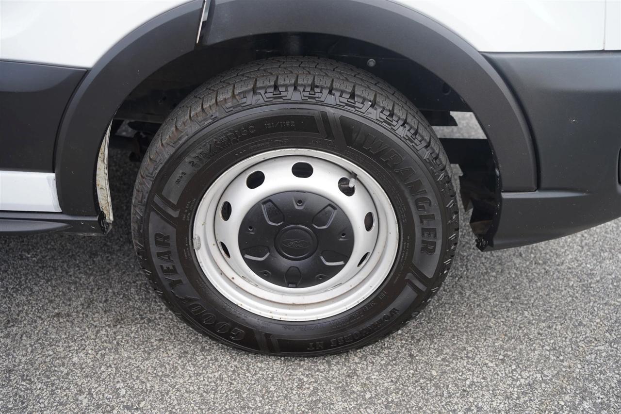 Ford Transit 250 Van Low Roof w/Sliding Pass. 130-in. WB 2021