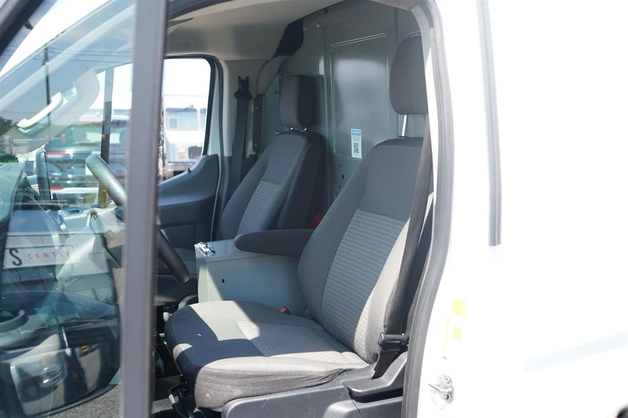 Ford Transit 150 Van Low Roof w/Sliding Pass. 130-in. WB 2020