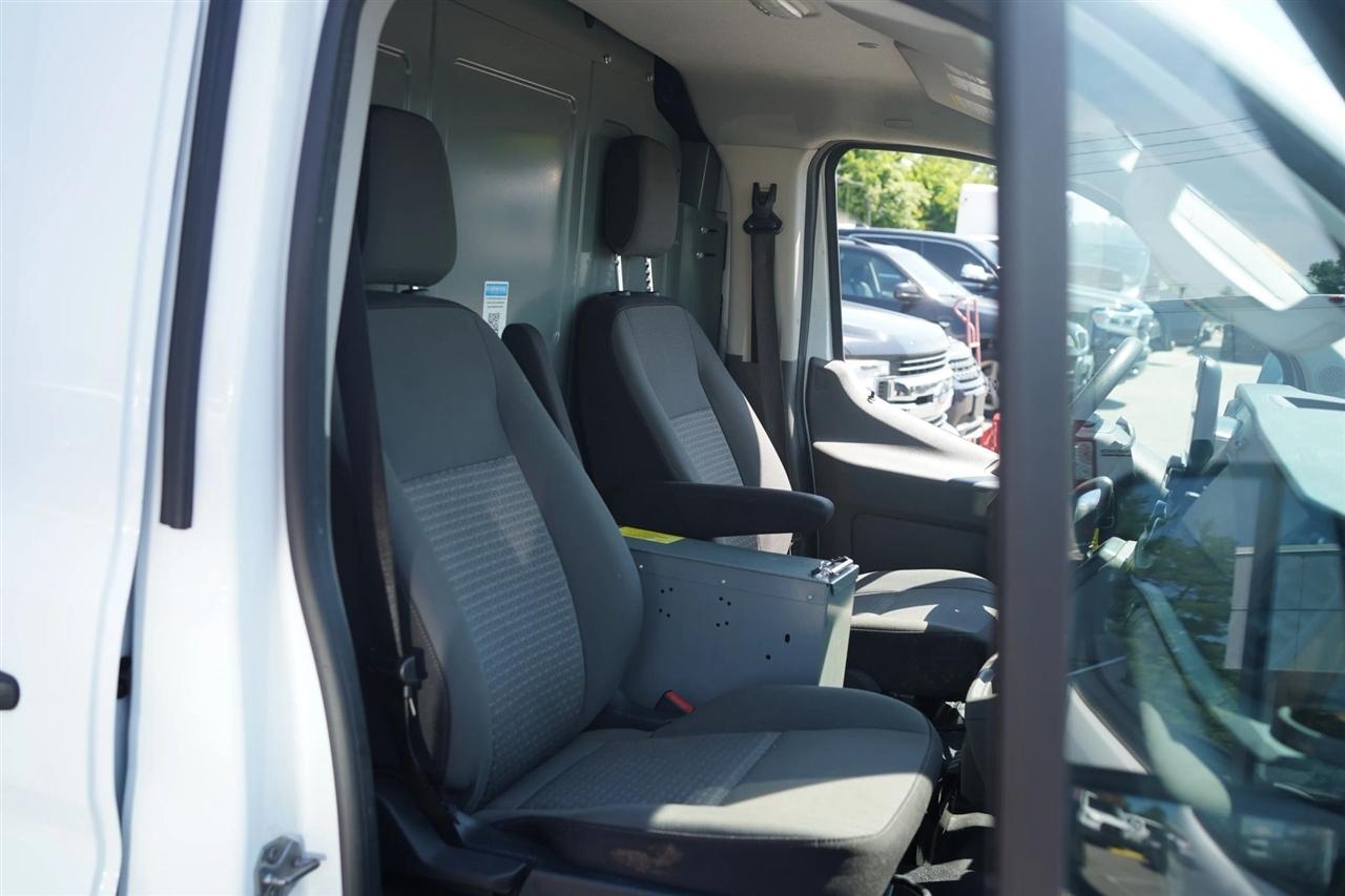 Ford Transit 150 Van Low Roof w/Sliding Pass. 130-in. WB 2020