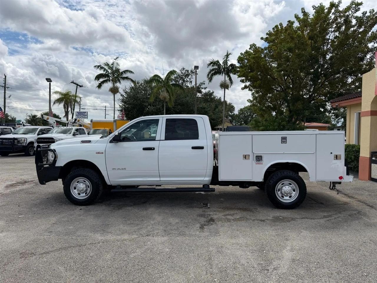RAM 2500 Tradesman Crew Cab LWB 4WD 2022